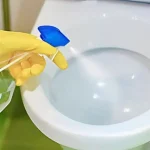 Cómo tener un baño perfumado con cero cal: hay que pulverizar esta mezcla