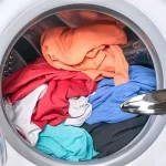 Con este antiguo remedio natural, tu ropa olerá bien durante mucho tiempo: métela en la lavadora