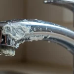 Stubborn limescale on taps, solved with the knotted rag method